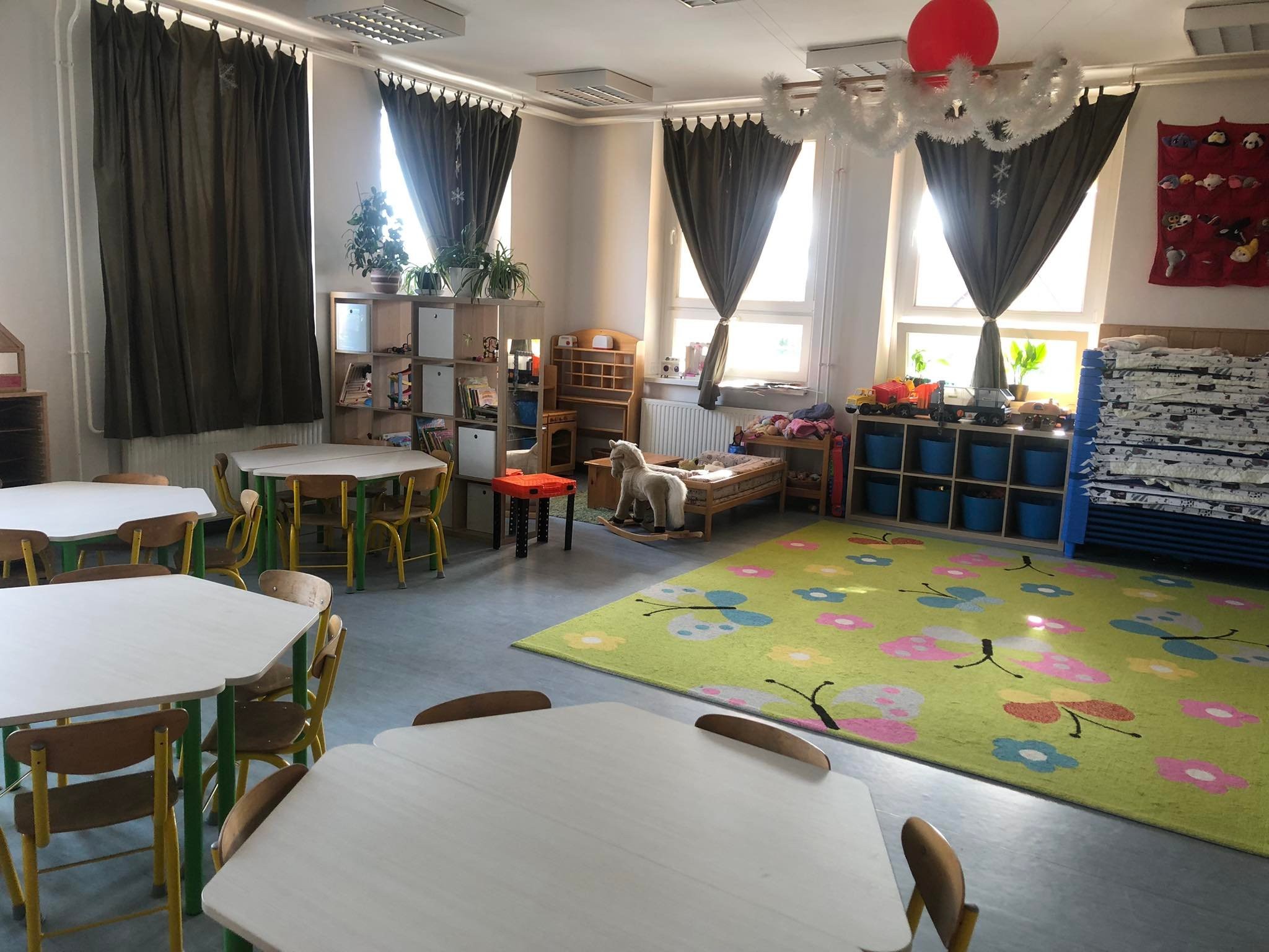 327766840 492144396407161 731869637190560007 N