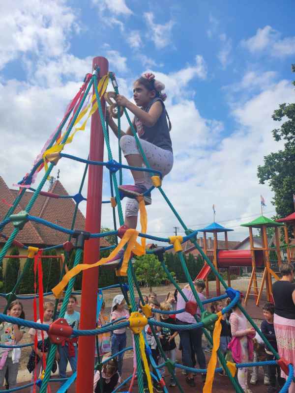 441938301 461098666406806 2412831838415916796 N